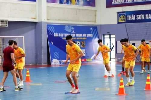HLV Diego Giustozzi: Đối đầu với đội bóng lớn sẽ giúp đội tốt hơn