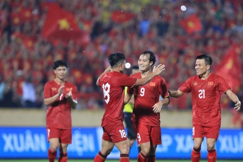 Văn Toàn thực hiện tham vọng vô địch V-League với Nam Định