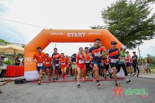 Khởi động giải chạy bộ trực tuyến gây quỹ vì cộng đồng UpRace 2023