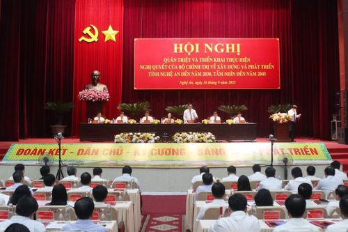 Xây dựng và phát triển tỉnh Nghệ An xứng đáng là quê hương của Chủ tịch Hồ Chí Minh