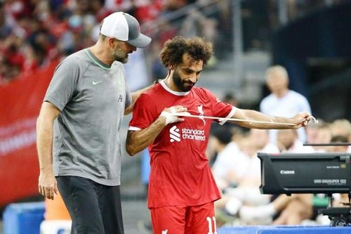 HLV Klopp khó chịu khi tiếp tục bị gặng hỏi về tương lai Salah