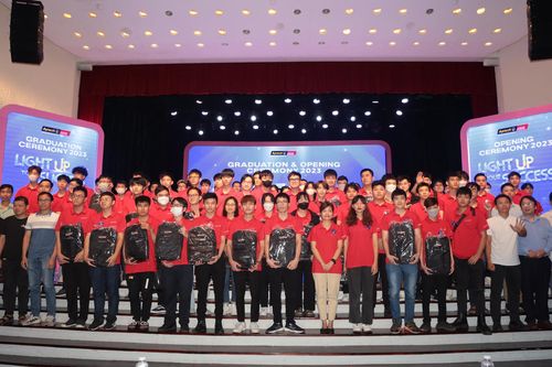Chuyên gia tư vấn 'thao túng AI - làm chủ tương lai'