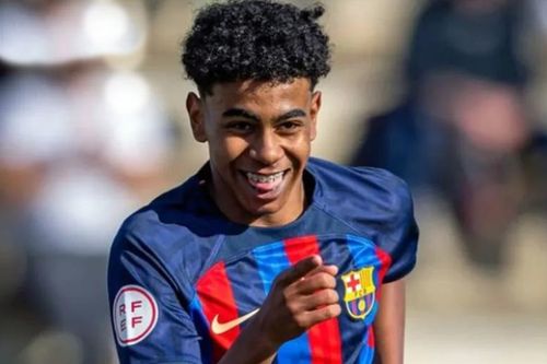 Manchester City nhắm thần đồng 16 tuổi của Barcelona