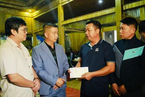 Nhiều địa phương, đơn vị quyên góp tiền ủng hộ người dân Sa Pa bị thiệt hại do mưa lũ