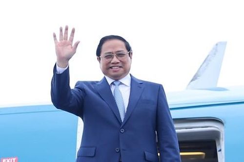 Thủ tướng rời Hà Nội lên đường dự hội nghị thương mại - đầu tư tại Trung Quốc