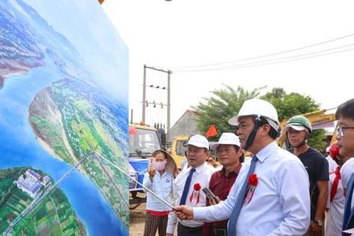 Hơn 570 tỷ xây cầu đường phá thế độc đạo vùng rốn lũ Quảng Nam