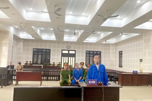 Chém người do mâu thuẫn tranh giành khách