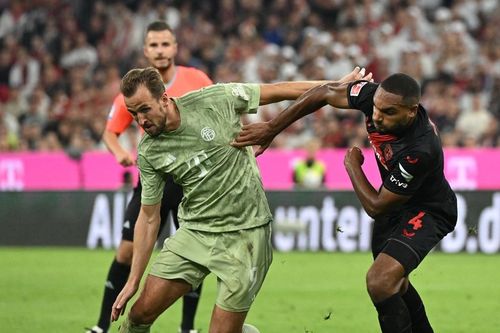 Harry Kane lập công, Bayern đánh rơi chiến thắng phút 94