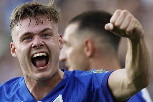 MU đấu Brighton: Evan Ferguson và tình yêu 'Quỷ đỏ'