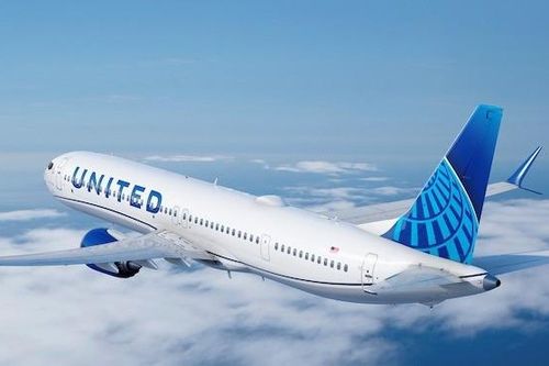 Máy bay Boeing 777 đột ngột lao xuống hơn 8.000 mét do mất áp suất