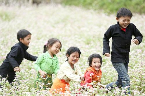 Hãy bảo vệ và lắng nghe con trẻ