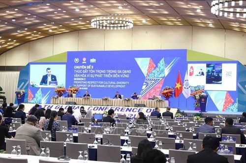 Phát huy vai trò của văn hóa trong các chính sách phát triển