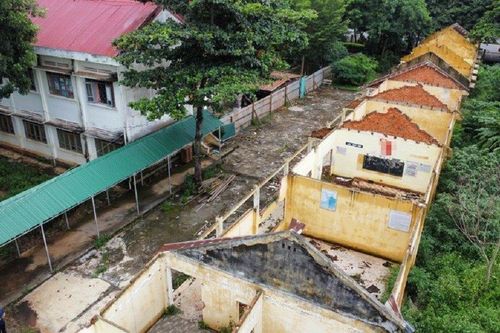 Đắk Lắk: Chỉ đạo đẩy nhanh tiến độ công trình trường tiểu học bị bỏ dở