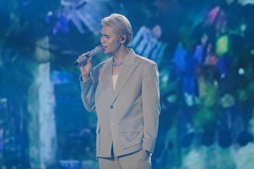 'Hoàng tử Ballad' Lâm Phúc nhận mưa lời khen với màn chào sân hơn cả kỳ vọng