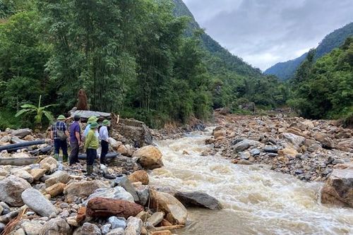 Hỗ trợ khẩn cấp cho người dân bị thiệt hại do mưa lũ tại Lào Cai