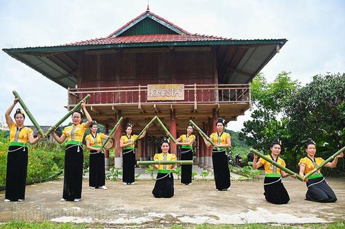 'Tiếp sức' cho các đội văn nghệ quần chúng