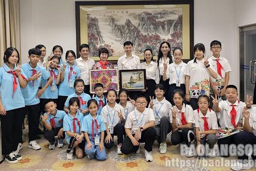 Đoàn đại biểu thiếu nhi tỉnh Lạng Sơn tham dự Chương trình Giao lưu thiếu nhi Trung Quốc – ASEAN