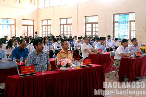 Phát động học sinh sinh viên nghiêm chỉnh chấp hành Luật an toàn giao thông