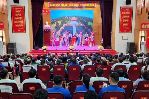 Bát Xát tổng kết đợt thi đua chào mừng 65 năm ngày Bác Hồ thăm Lào Cai và 2 năm thực hiện Kết luận 01 của Bộ Chính trị