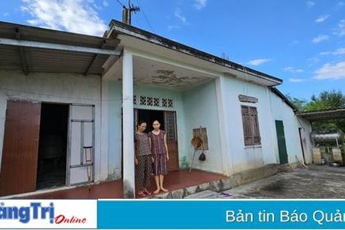 Mẹ con chị Quý cần sự giúp đỡ!