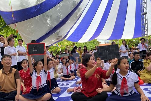 'Vòng tay yêu thương'
