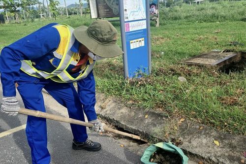 Đà Nẵng: Quận Hải Châu ra quân nạo vét, khơi thông cống thoát nước và tổng dọn vệ sinh môi trường trước mùa mưa bão