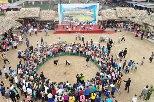 Vẽ giấc mơ xanh nơi vùng biên giới (Bài 3)