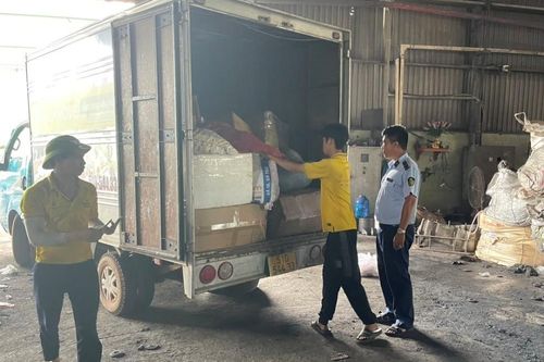 Buộc tiêu hủy 7.800 sản phẩm hàng hóa nhập lậu, giả mạo nhãn hiệu