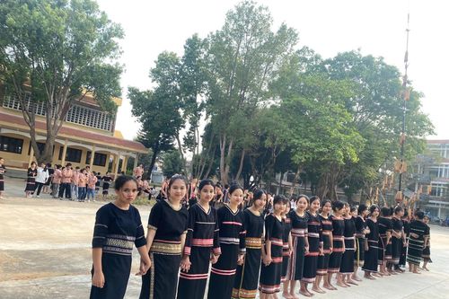 Tôn trọng đa dạng văn hóa, tạo lợi thế phát triển bền vững