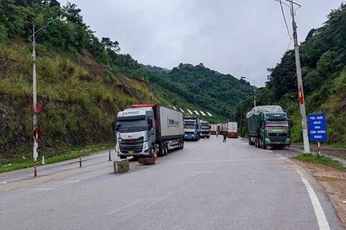 Hoạt động xuất khẩu nông sản vẫn bình thường tại các cửa khẩu Lạng Sơn