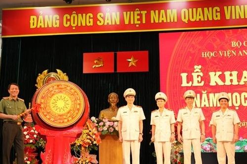 Phát huy vai trò trung tâm nghiên cứu khoa học hàng đầu của lực lượng Công an
