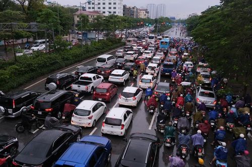 Hà Nội chật vật với ùn tắc giao thông