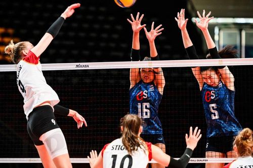 Vừa vô địch châu Á, bóng chuyền nữ Thái Lan thua trắng trận ra quân ở vòng loại Olympic, CĐV thất vọng, đòi sa thải HLV
