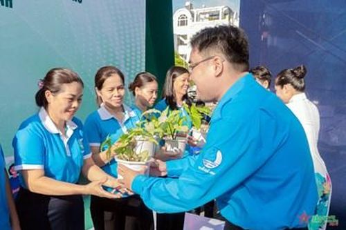 Tuổi trẻ TP Hồ Chí Minh chung tay xây dựng 'Môi trường xanh - Nếp sống xanh'
