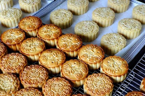 Xưởng bánh trung thu của má