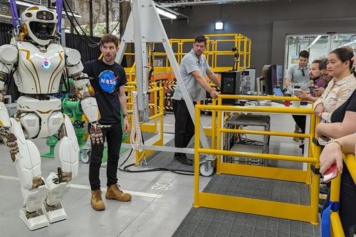 Ra mắt robot thế hệ mới