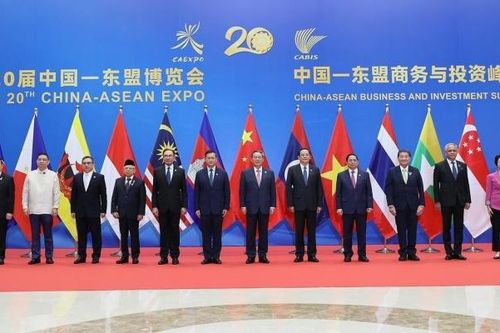 Đưa ASEAN trở thành đối tác thương mại đầu tiên của Trung Quốc vượt mức 1.000 tỷ USD
