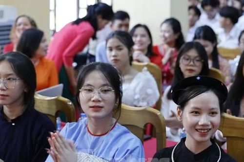 Yêu cầu thực hiện nghiêm túc chế độ cử tuyển đối với học sinh, sinh viên dân tộc thiểu số