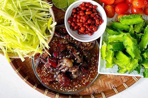 Lạ miệng đặc sản muối mặn chát, chế biến gần một tuần mới ra lò ở Cà Mau