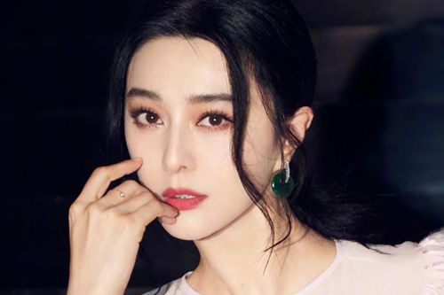 Phạm Băng Băng thua đau khi đụng tạo hình với 1 mỹ nhân đình đám lứa 85