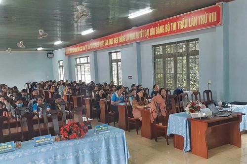 Chư Sê: Hướng dẫn phụ nữ ứng dụng công nghệ thông tin, kết nối mạng xã hội an toàn