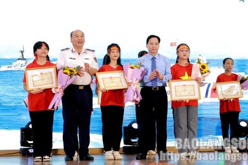 Bộ Tư lệnh Cảnh sát biển Việt Nam phối hợp tổ chức cuộc thi 'Em yêu biển đảo quê hương' và nhiều hoạt động an sinh xã hội tại Lạng Sơn