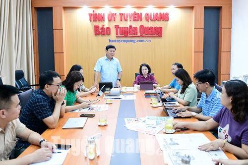 Báo Bắc Kạn trao đổi kinh nghiệm làm Báo Điện tử tại Báo Tuyên Quang