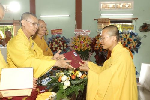 Quảng Nam: Trường Trung cấp Phật học tỉnh trao bằng tốt nghiệp và khai giảng khóa mới