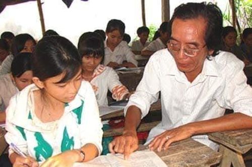 Thầy giáo làng