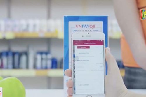 Giao dịch không dùng tiền mặt tăng hơn 60%
