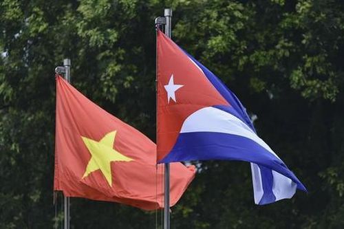 Tăng cường hợp tác, đưa quan hệ kinh tế tương xứng với quan hệ chính trị tốt đẹp Việt Nam - Cuba