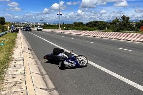 Bị tai nạn tại đường lên dốc Lầu Ông Hoàng, đôi nam nữ thương vong