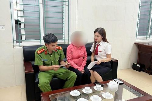 Nhân viên ngân hàng nhanh trí ngăn chặn vụ lừa đảo 70 triệu đồng