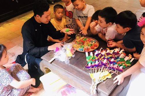 Tái hiện Trung Thu truyền thống tại phố cổ Hà Nội